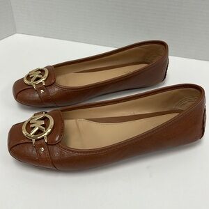 LIKE NEW Michael Kors Fulton Leather Flats Size 7.5 Color- Luggage